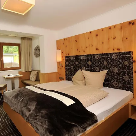 Burgschrofn Hotel Tux