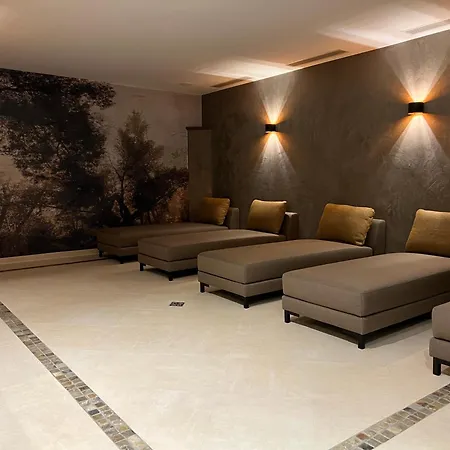 Hotel Burgschrofn Tux