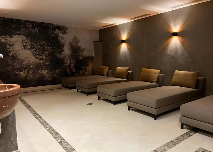 Hotel Burgschrofn Tux