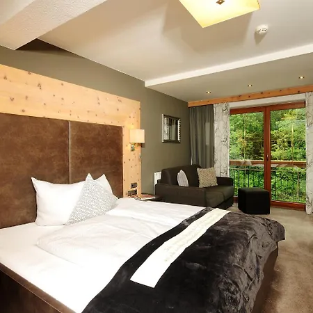 博格斯克芬酒店 3*